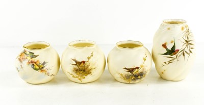 Lot 204 - A selection of Grainger & Co Worcester vases,...