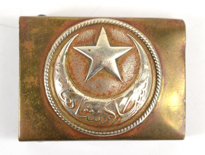Lot 25 - A WWI Ottoman Turkish brass belt buckle, 6.2...