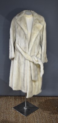 Lot 490 - A vintage pearl mink coat, of flared form,...