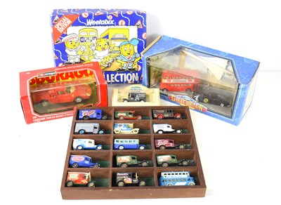 Lot 434 - A collection of diecast vehicles ot include a...