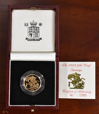 Lot 130 - A Royal Mint 1993 Gold Proof Sovereign, mint,...