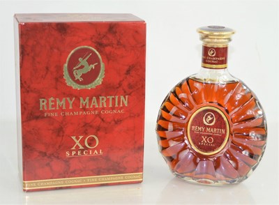 Lot 343 - A bottle of Remy Martin XO special fine...