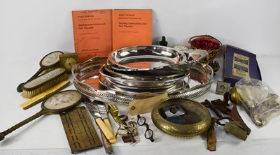 Lot 216 - A group of collectables to include vintage...