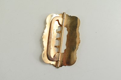 Lot 9 - A US Civil War gold sash buckle, tested to at...