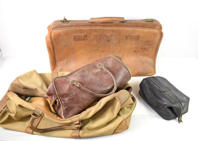 Lot 247 - A vintage Gladstone style leather holdall...