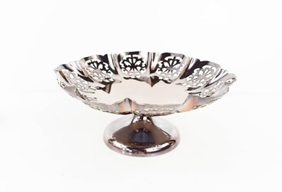 Lot 413 - A silver comport / pedestal dish, with a...