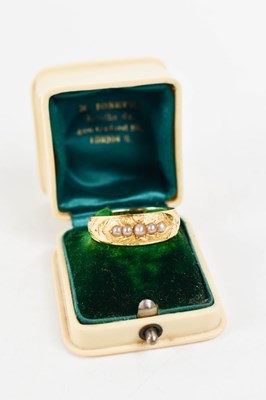 Lot 98 - An 18ct gold and seed pearl gentleman's ring,...