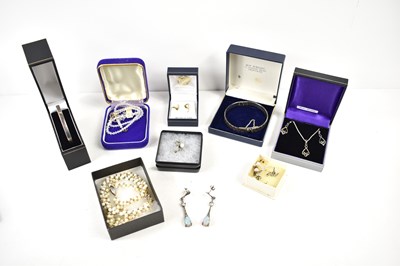 Lot 190 - A group of gold, silver and costume jewellery,...