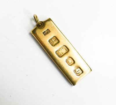 Lot 164 - A 9ct gold ingot pendant 29.7g.