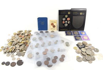 Lot 64 - A large collection of GB and worldwide coinage,...
