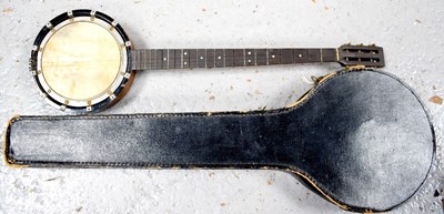 Lot 393 - A vintage zither banjo, with original case A/F.