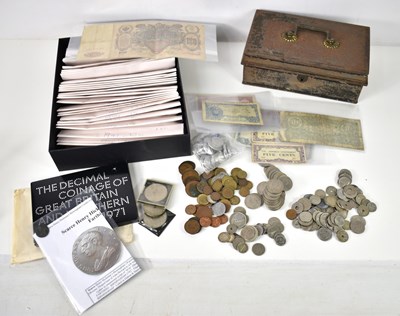 Lot 62 - A collection of GB and World Coinage including...