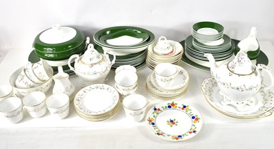 Lot 129 - A group of ceramics to include a Wedgewood...