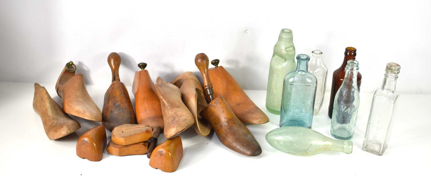 Lot 45 - A group of vintage wooden shoe lasts, various...