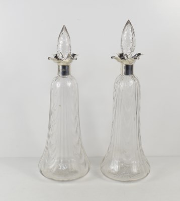 Lot 191 - A pair of Art Deco hand cut and wave blown...