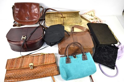 Lot 73 - A group of vintage handbags and purse to...