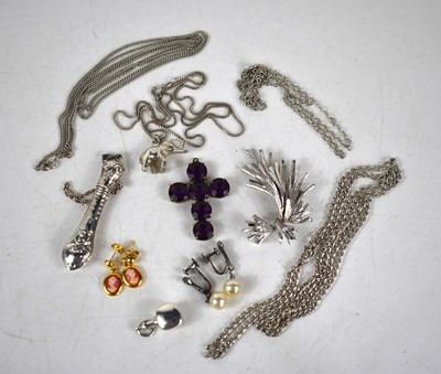 Lot 306 - A selection of jewellery to include a...