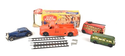 Lot 344 - A vintage Mettoy mechanical fire engine No850...