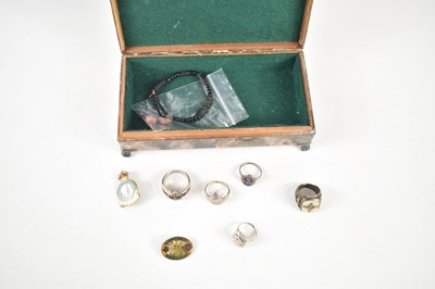 Lot 233 - Militaria: A group of militaria to include a...
