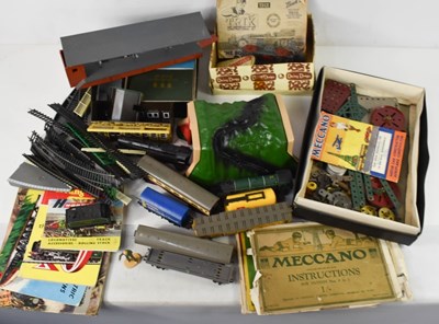 Lot 349 - A collection vintage Meccano and OO gauge...