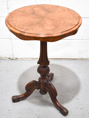 Lot 462 - A 19th century walnut occasional table with...