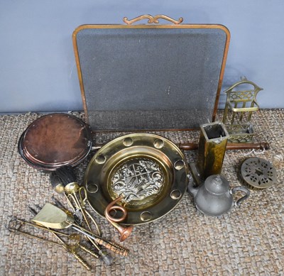 Lot 414 - A group of metalware to include a brass...