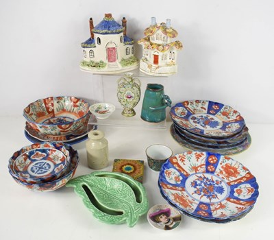 Lot 135 - A group of ceramics including various Imari...