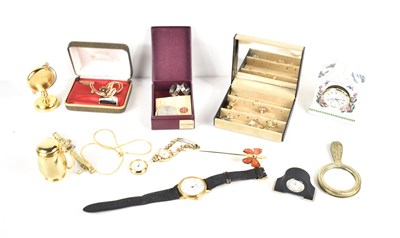 Lot 175 - A group of collectables to include Timex and...