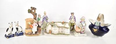 Lot 133 - A group of porcelain to include a Kate...