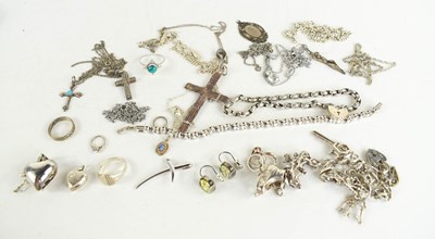 Lot 303 - A group of silver jewellery including a...