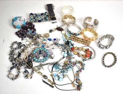 Lot 182 - A selection of costume jewellery to include...