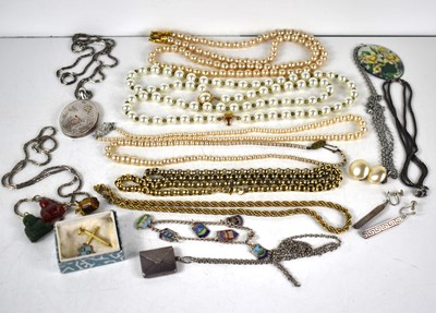 Lot 327 - A group of silver and vintage costume...