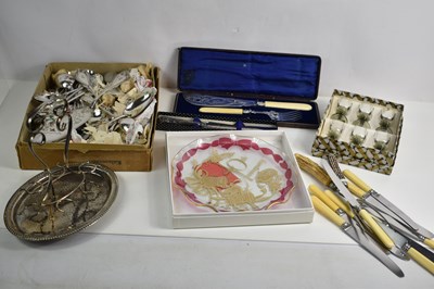 Lot 286 - A group of silver plated items, including a...