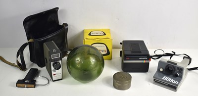 Lot 337 - A group of collectables to include a Polaroid...