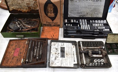 Lot 240 - A group of vintage tools to include a Sykes...