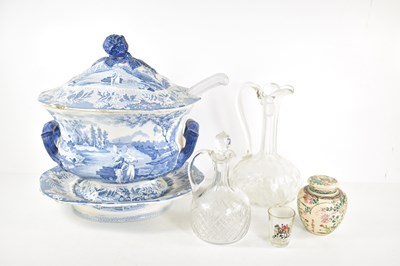 Lot 90 - A 19th century blue and white soup tureen and...