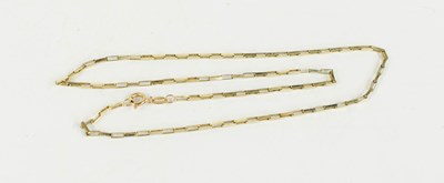 Lot 89 - A 9ct gold chain link necklace composed of...