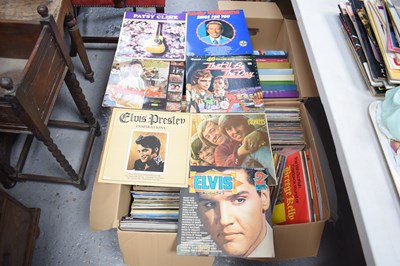 Lot 329 - A group of vinyl records to include Elvis...