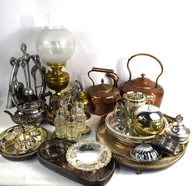 Lot 427 - A large collection of metalware to include...