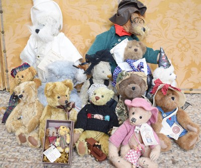 Lot 305 - A group of collectable Teddy Bears to include...