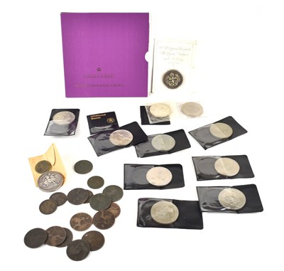 Lot 270 - A group of coins to include George III and...