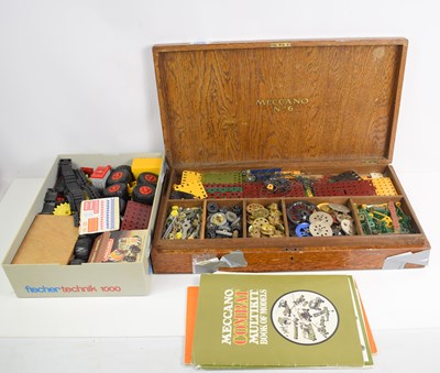 Lot 379 - A vintage Meccano Set No6 in the original oak...