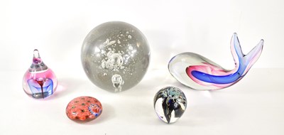 Lot 164 - A large glass bubble glass paperweight...