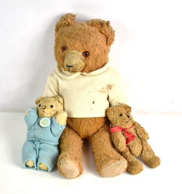 Lot 251 - A vintage excelsior filled teddy bear, the...