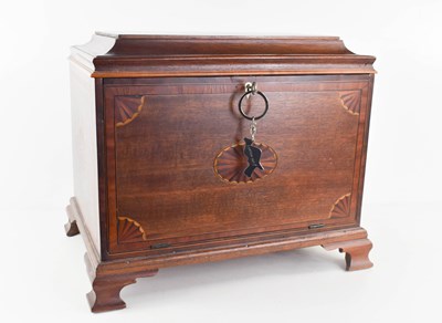 Lot 133 - A 20th century mahogany marquetry jewellery...