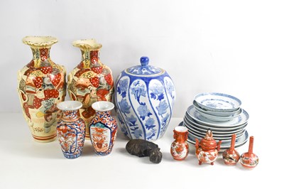 Lot 76 - A selection of Chinese and Japanese porcelain,...