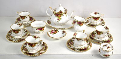 Lot 215 - A Royal Albert tea set in the "Old Country...