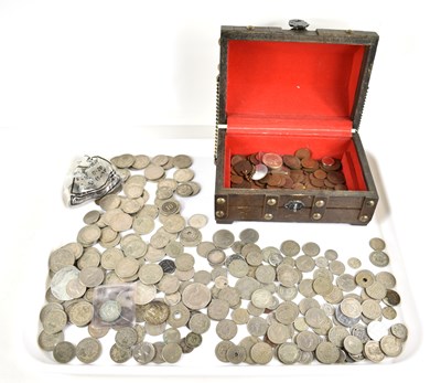 Lot 99 - A collection of GB and worldwide coinage, some...