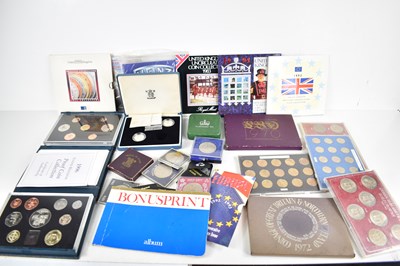 Lot 106 - A quantity of GB commemorative coins to...