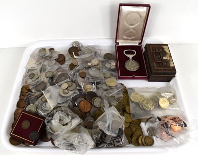 Lot 107 - A quantity of GB and worldwide coinage to...